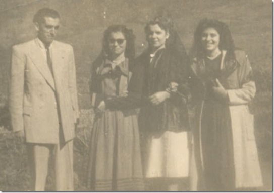 194X. Miguel Ángel, Maruca, Marina y Carmelina