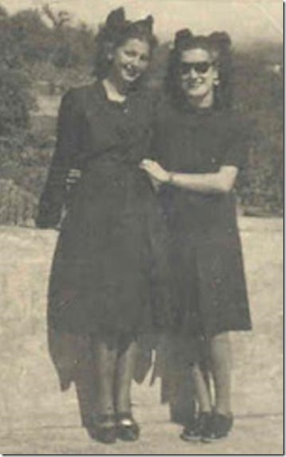 194X. Rosa Mar&iacute;a y Ana Luz